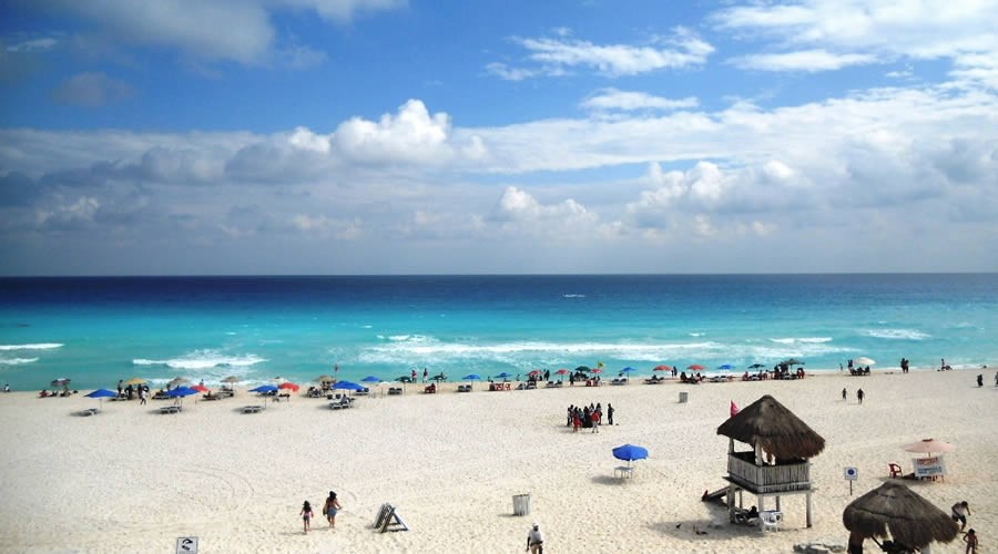 Estructura de Playa Las Perlas en Cancún