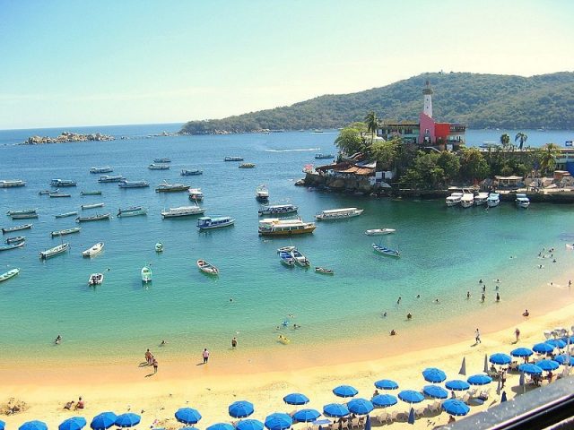 Playa Caletilla en Acapulco