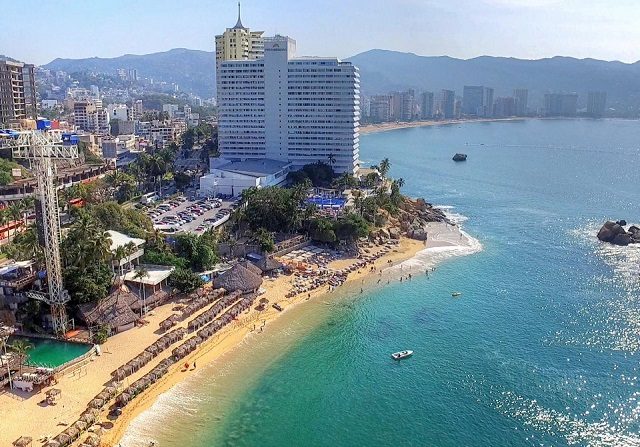 Playa La Condesa en Acapulco